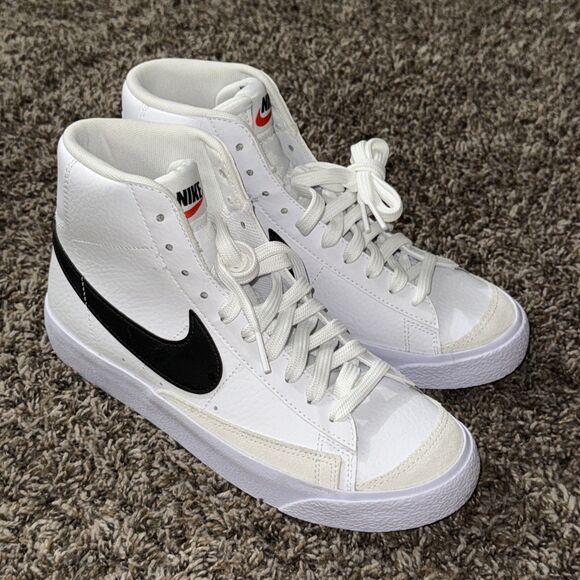 Nike Blazer Mid 77 Sneakers Youth Size 6.5 Y White Black High Top Vintage Shoes